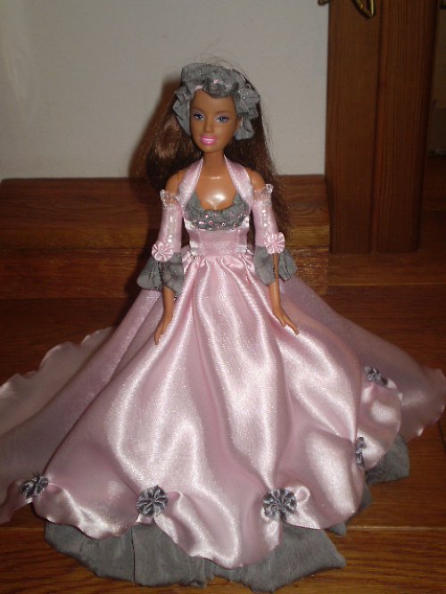 Šatičky na Barbie — foto 1