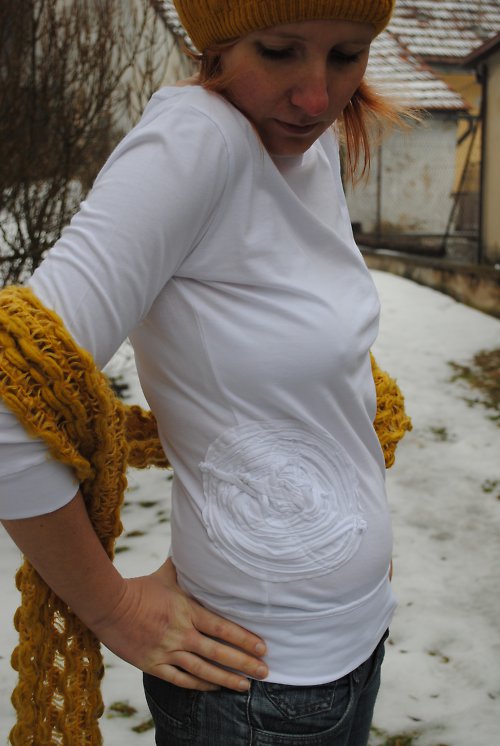 Bílé s aplikací ve velikosti S — foto 1