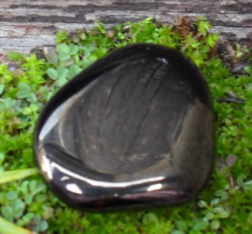 Černý jantar - gagát cca36x30x10mm — foto 1