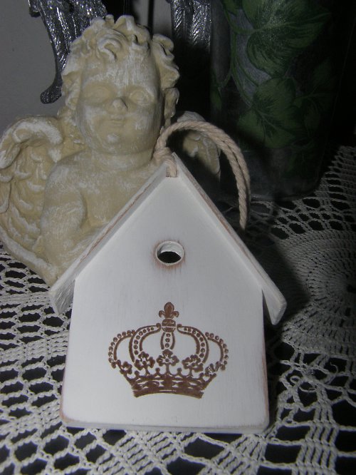 Mini domeček s korunkou — foto 1