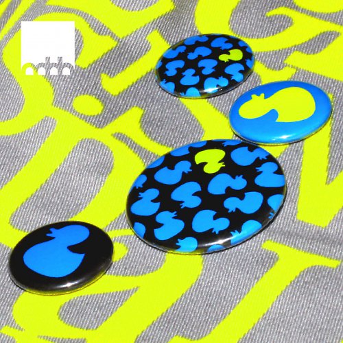 Button every(one) is different - sada — foto 1