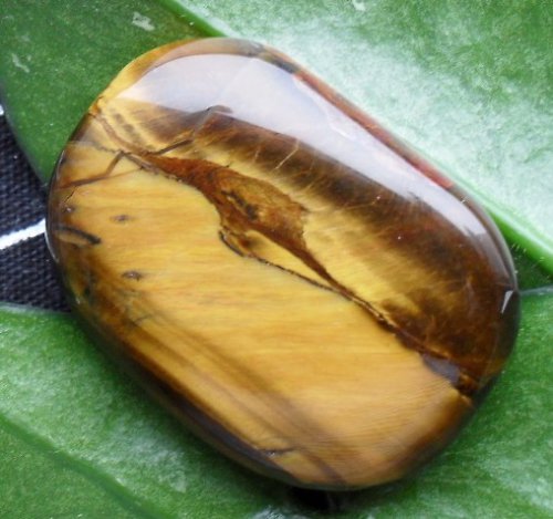 Tygří oko 40x29x11mm — foto 1