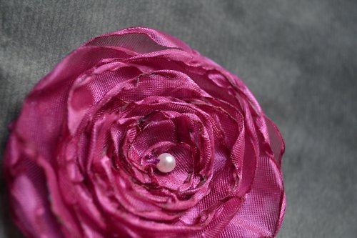 Brož Fuchsia — foto 1