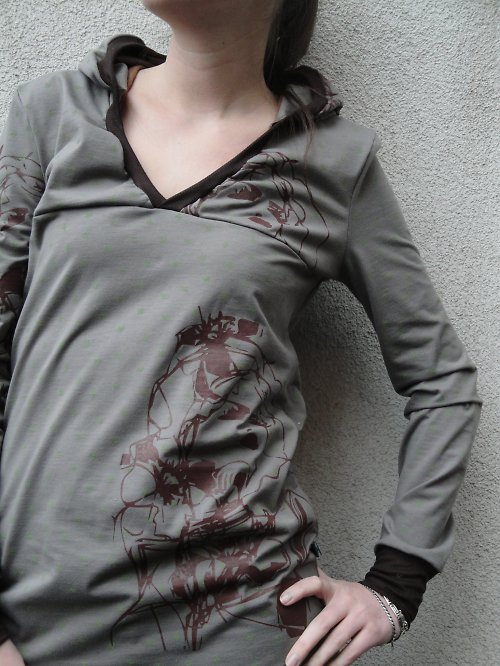 Triko- šaty — foto 1