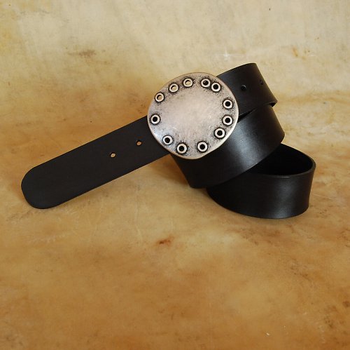 Šedočerný s velkou sponou — foto 1