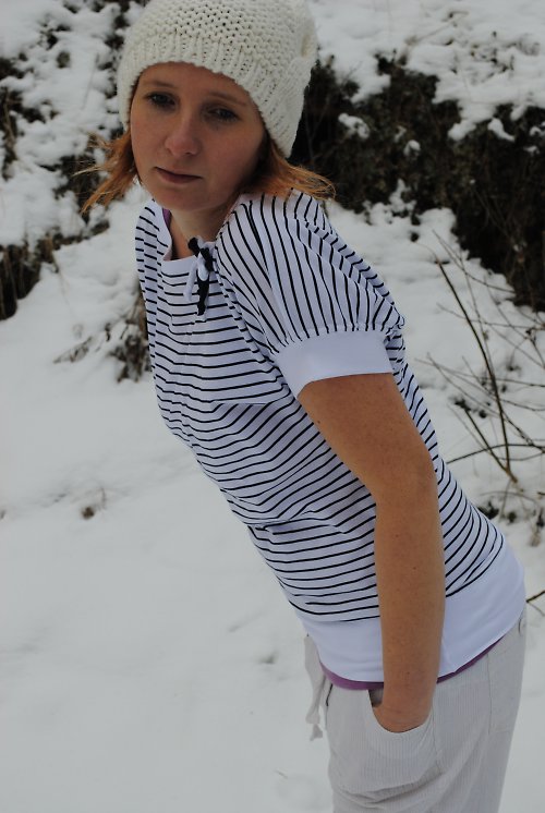 Jemně pruhaté ve velikosti M — foto 1