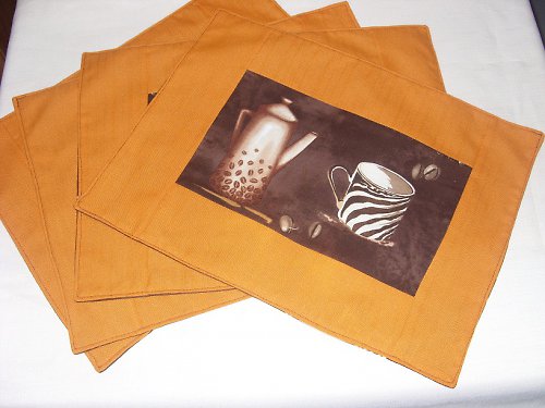 Oranžovohnědé prostírání — foto 1
