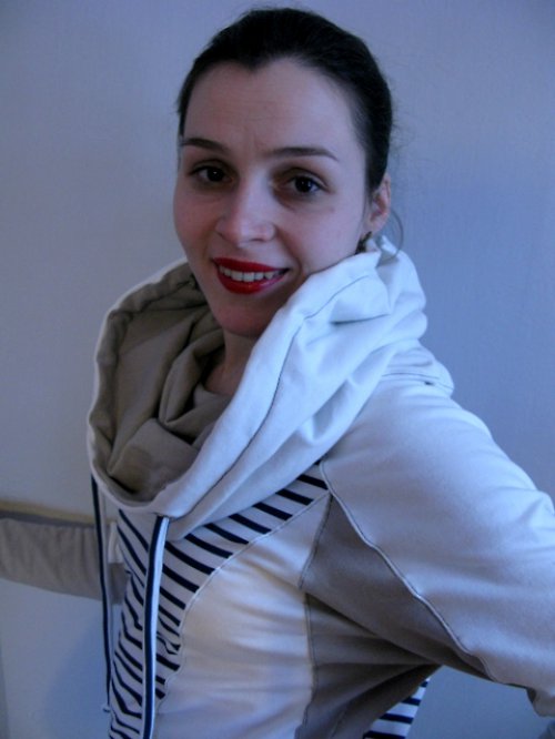 Mikina marine — foto 1