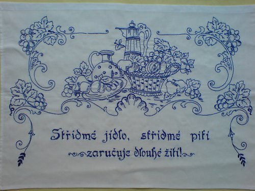 Vyšívaná kuchařka — foto 1
