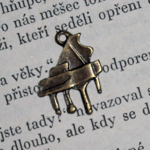 Piano - přívěsek 1 ks — foto 1