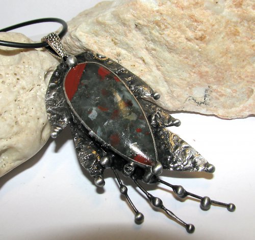 Podzimní list (bloodstone) — foto 1