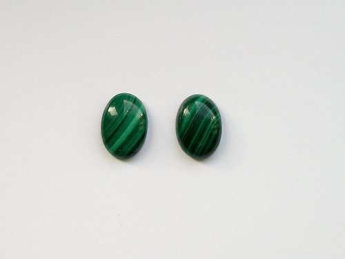 Malachit kabošon 14x10mm — foto 1
