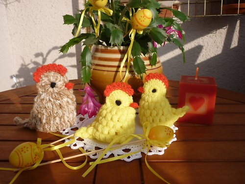 2velikonoční kuřátka+slepička — foto 1
