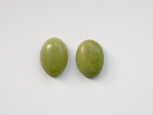 Nefrit kabošon 20x15 mm — foto 1