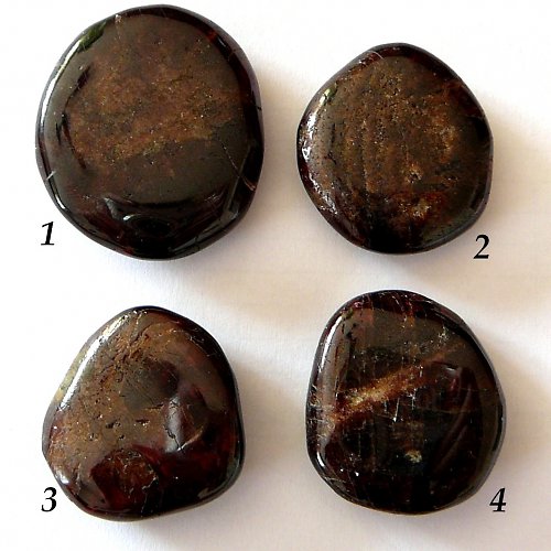 1.Granát 3,7x3,2cm — foto 1
