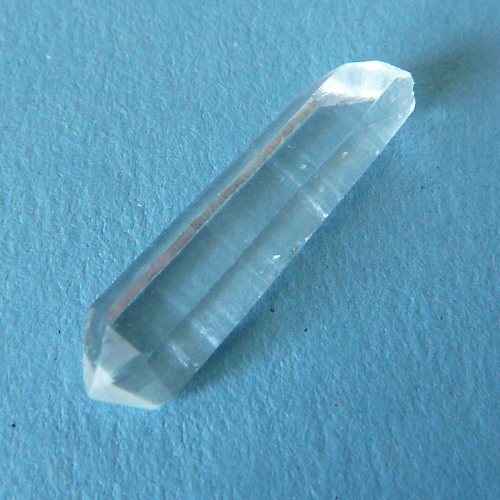 8.Křištál hrot 2,5cm — foto 1