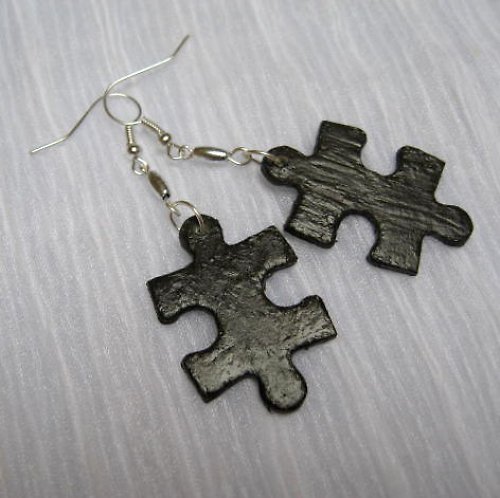 Puzzle- naušnice- tm. hnědá — foto 1