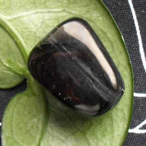 Černý jantar - gagát cca29x24x16mm — foto 1