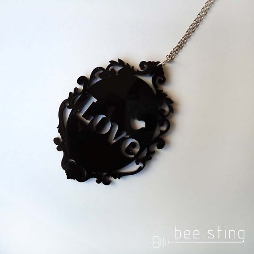 Medailonek LOVE — foto 1