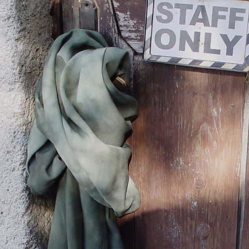 Batikovaný šál STAFF ONLY — foto 1