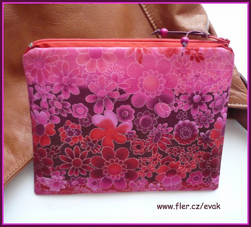 Pink-bordó - taštička do kabelky — foto 1