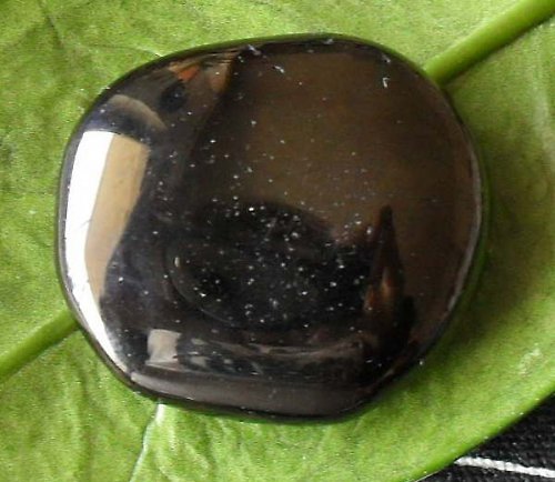Černý jantar - gagát cca32x30x10mm — foto 1