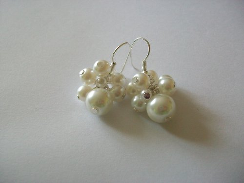 White pearls - SLEVA ZE 73 KČ — foto 1