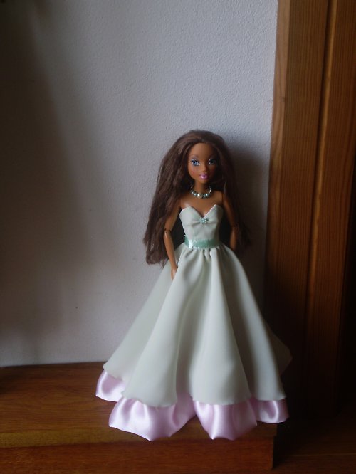 Šatičky pro Barbie — foto 1