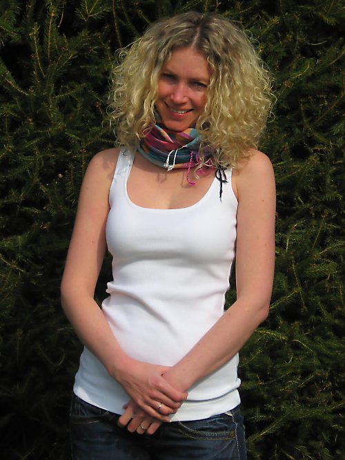 Bílé tílko — foto 1