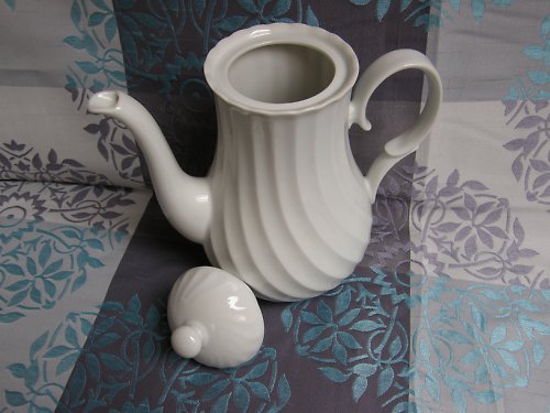 Porcelánová konvice — foto 1