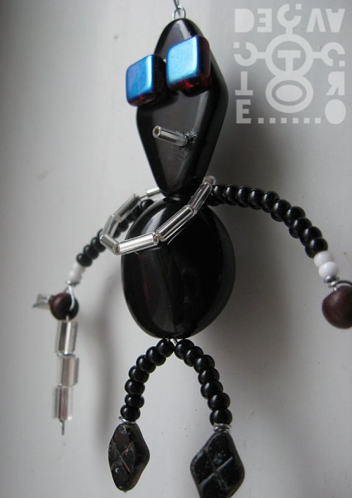 Korálkový robot, model 35-01 (Duke), 9 cm — foto 1
