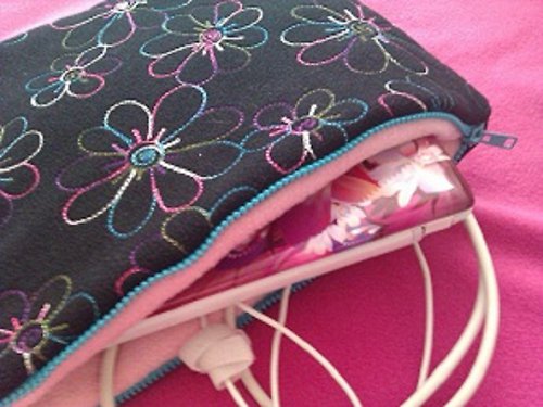 Obal na mini notebook ..."rozmarná elegance".... — foto 1