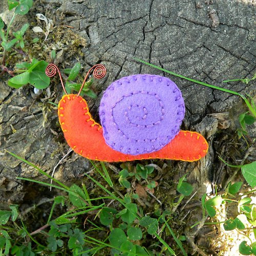 Brož hlemýžď ~oranžový~ — foto 1