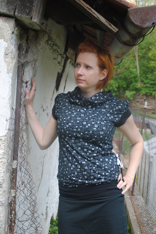 Triko s obřím rolákem, vel. M — foto 1