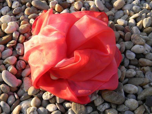 MAXI AKCE!!! Hedvábný šál červený — foto 1