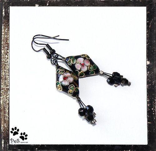 Černé orientální cloisonne náušnice — foto 1