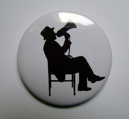 MUŽ S MEGAFONEM - placka - button - 44 mm