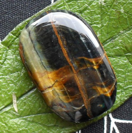 Tygří oko multikolor 40x27x8mm — foto 1