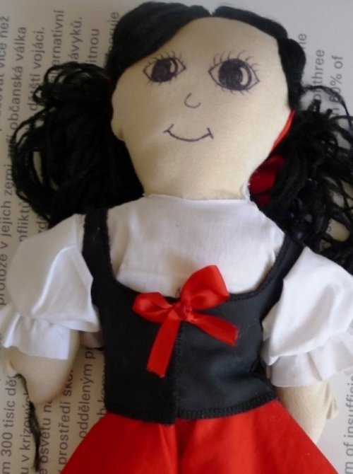 Adoptuj panenku a zachráníš dítě — foto 1