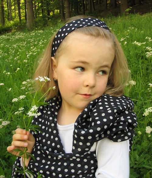 Čelenka - černobílý puntík — foto 1