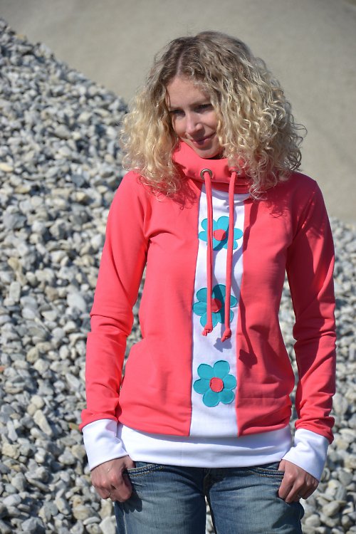 Růžová mikina — foto 1