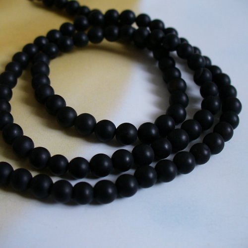 ONYX 4mm šňůra 10cm — foto 1