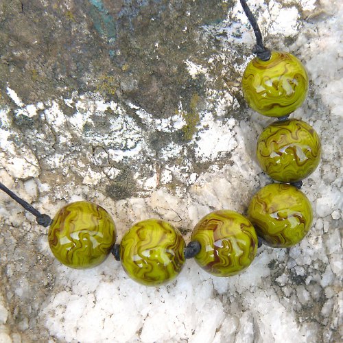 Zeleno - hnědé koule - vinuté perle — foto 1
