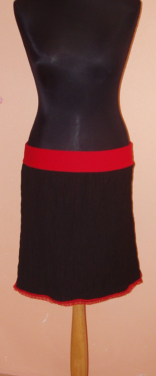 Sukně černá — foto 1