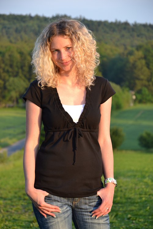 Černé tričko — foto 1