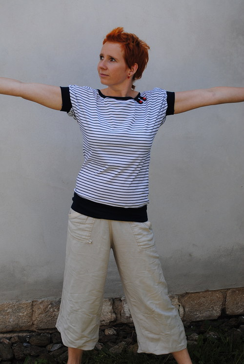 Jemně pruhaté ve velikosti M — foto 1
