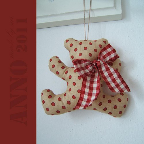 La Petite Ecole - krémový medvídek — foto 1