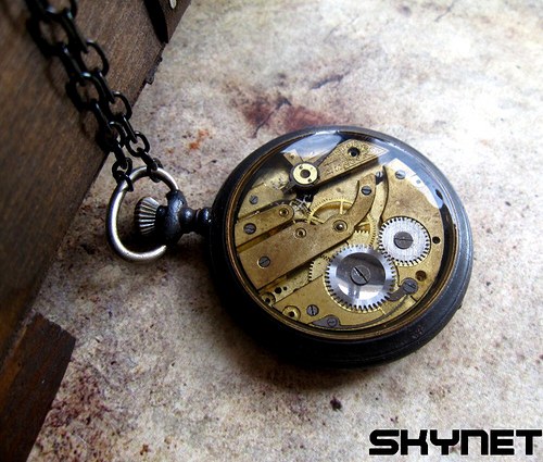 Black and golden spacetime — foto 1