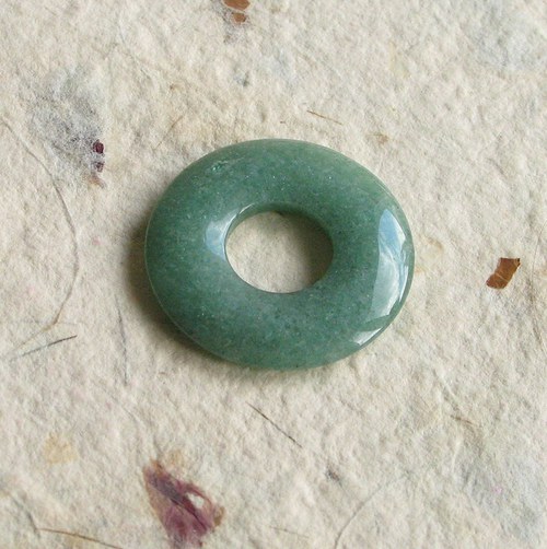 Zelený avanturín, donut — foto 1