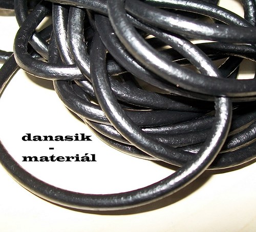 KOŽENÁ ŠŇŮRA ČERNÁ - METRÁŽ - 5 mm